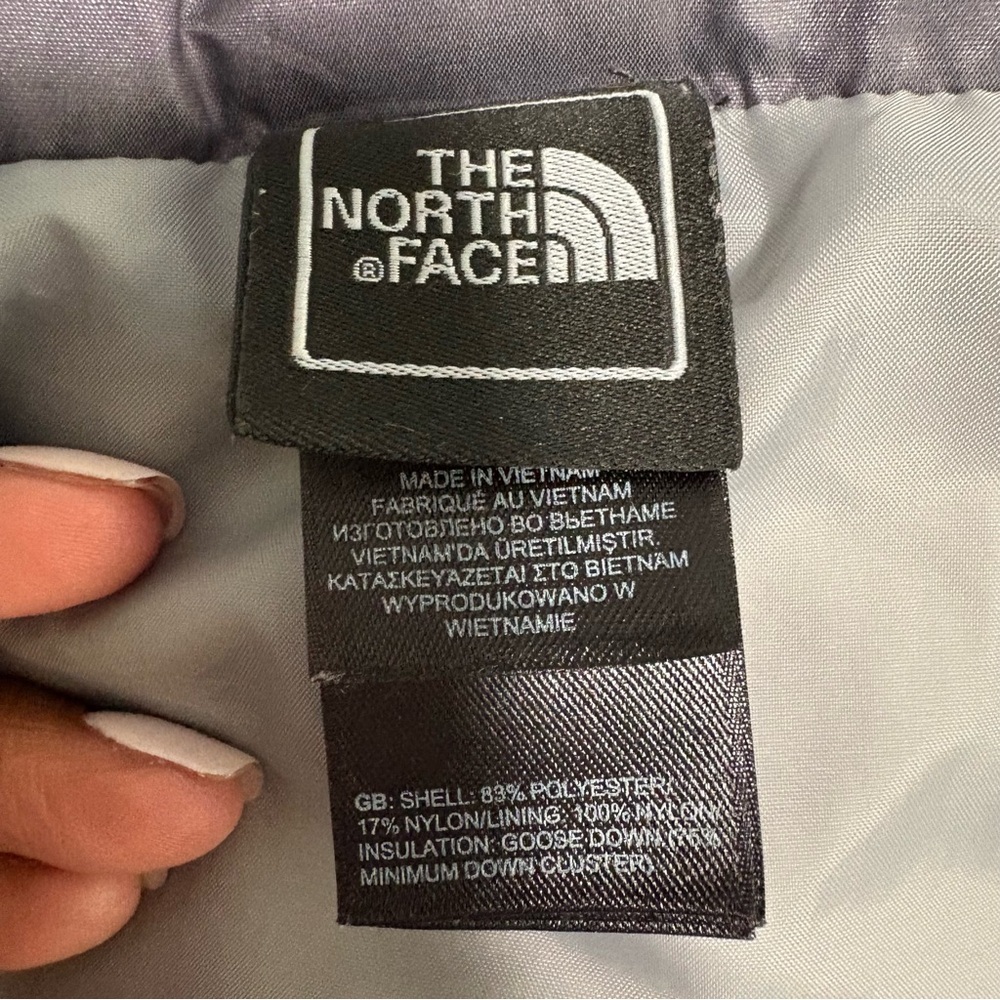 The North Face Charcoal Puffer vest - Picture 5 of 5